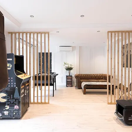 Appartement Gatsby Chic & Elegance & Billiards & Fitness & Luxury